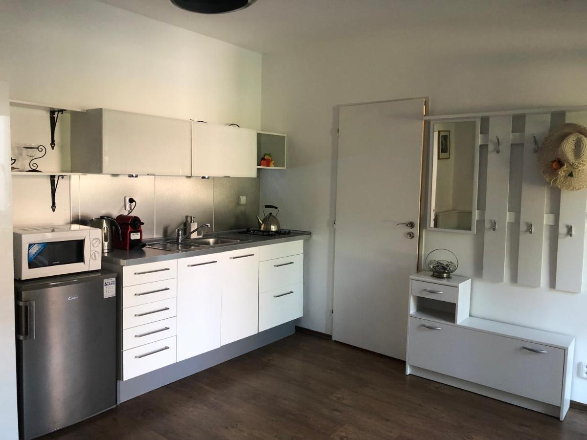 Apartman U Jezirka Velke Prilepy Экстерьер фото